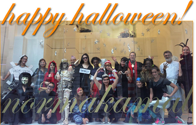 HAPPY HALLOWEEN GROUP PICTURE